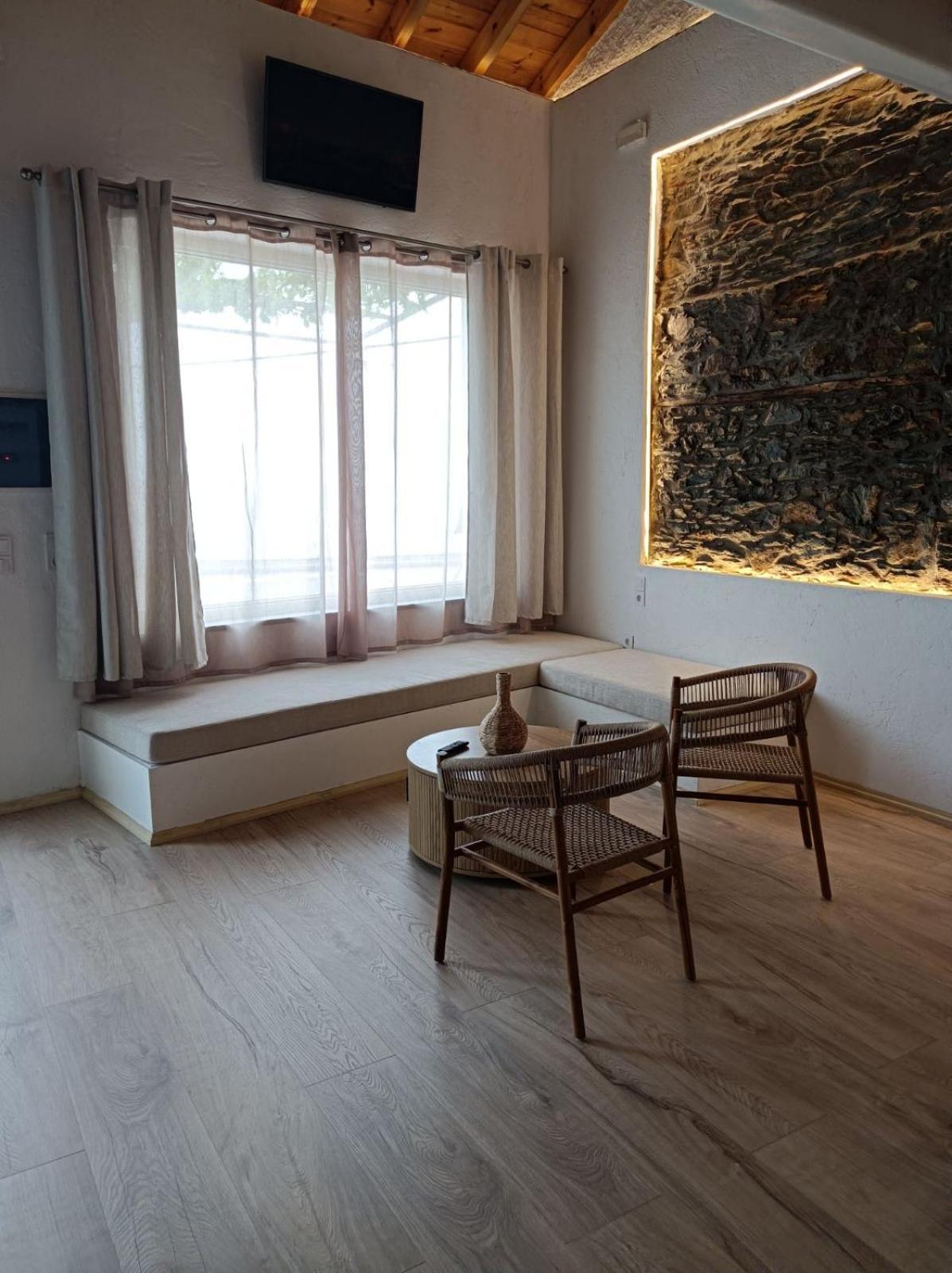 דירות פלומרי Michalelis Loft & Cave מראה חיצוני תמונה