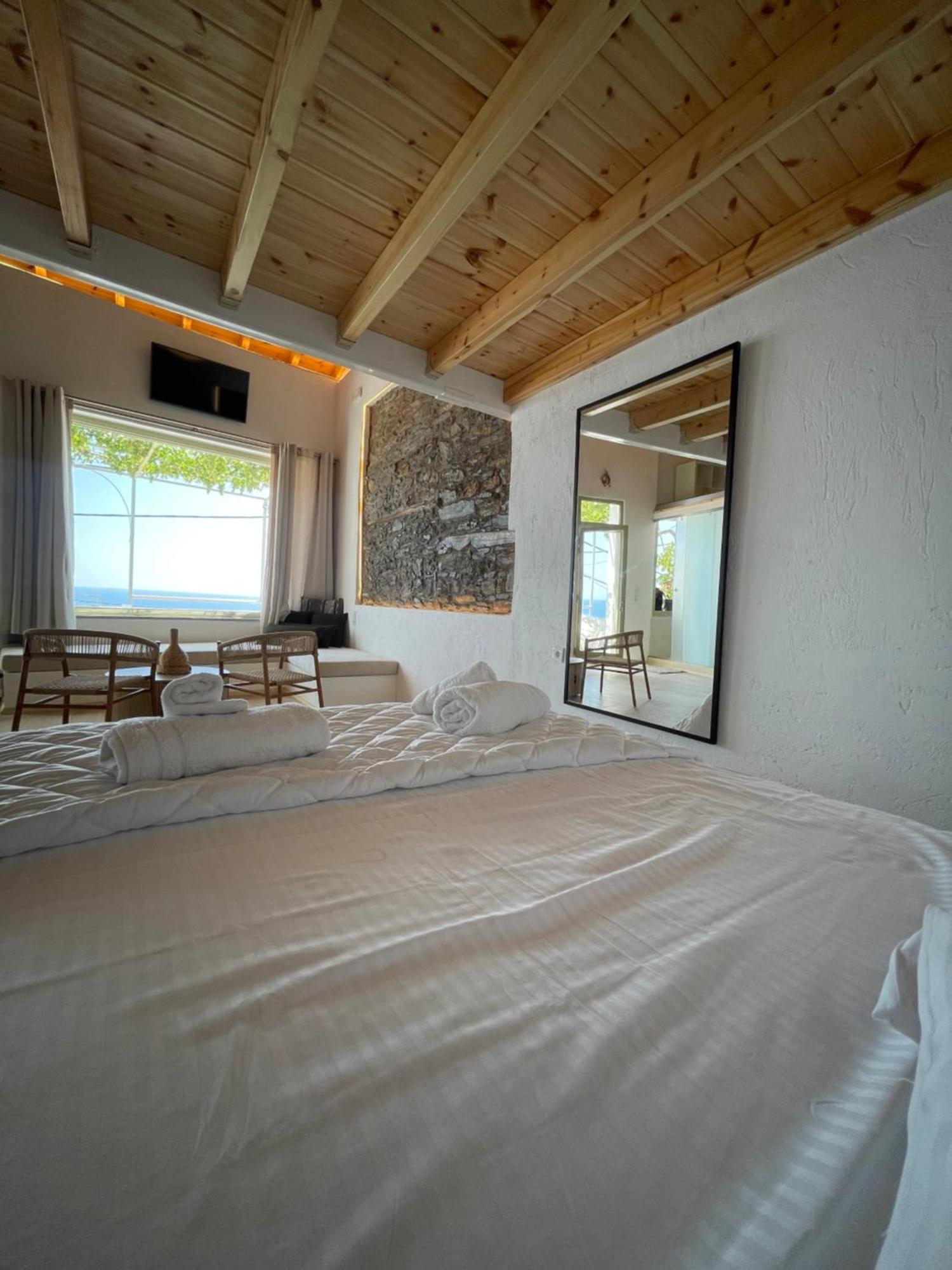 דירות פלומרי Michalelis Loft & Cave מראה חיצוני תמונה