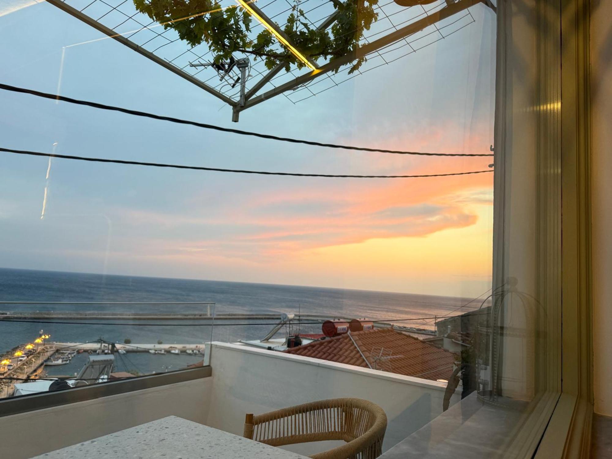 דירות פלומרי Michalelis Loft & Cave מראה חיצוני תמונה